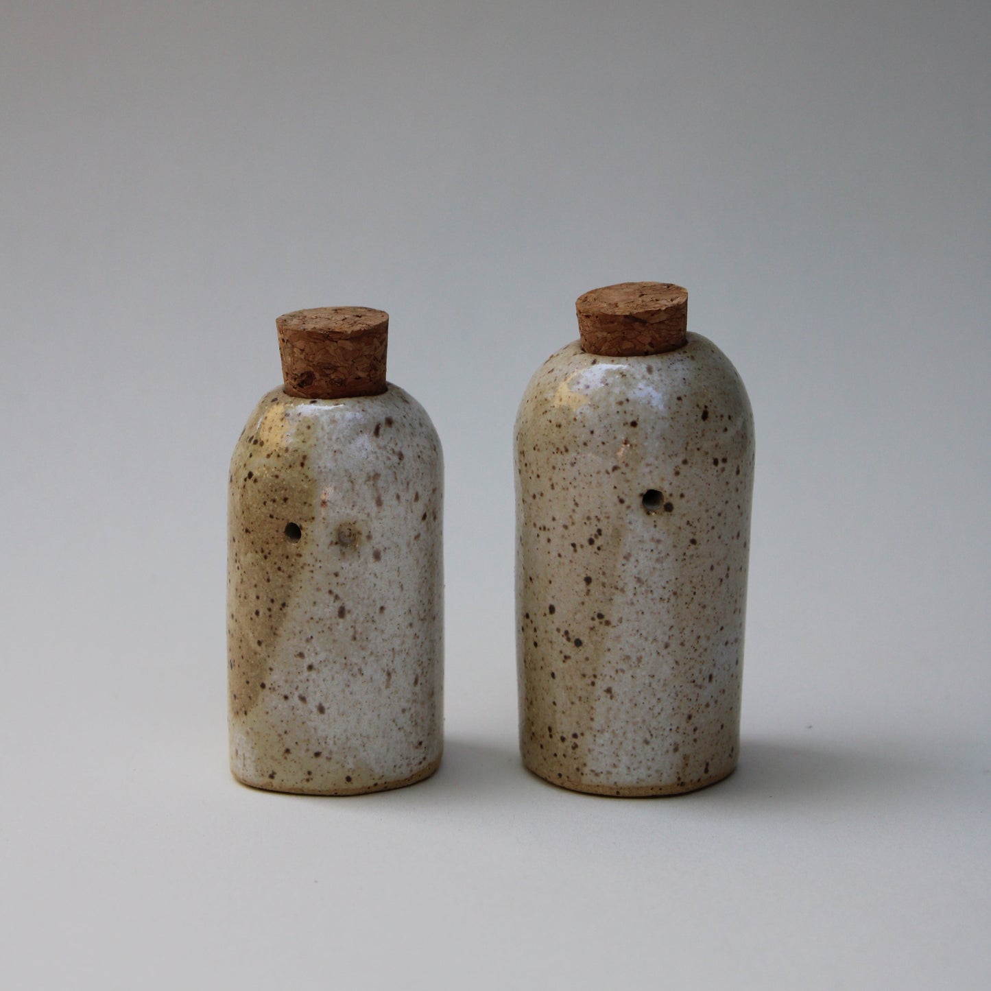 _ Salt shaker Mr. and Mrs.